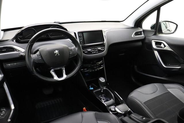 Peugeot 2008 1.2 PureTech Allure | Navigatie | Climate Control | Panoramadak | Parkeercamera/-sensoren | Cruise Control | Privacy Glass |