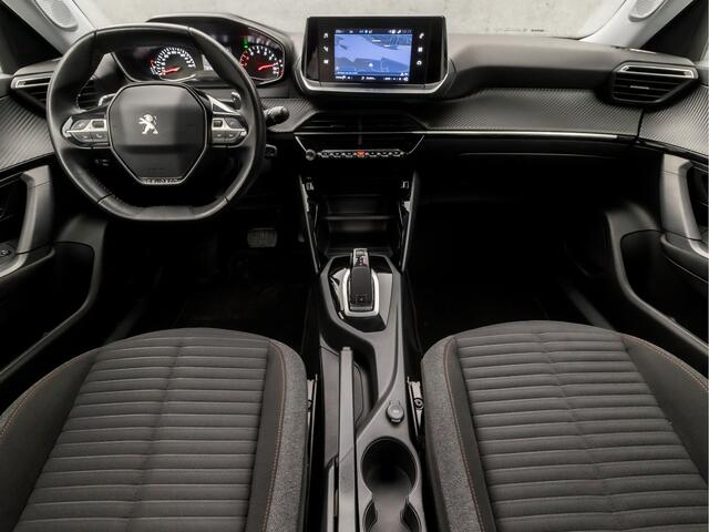 Peugeot 2008 1.2 PureTech Sport Automaat (APPLE CARPLAY, GROOT NAVI, 360 CAMERA, LM VELGEN, SPORTSTOELEN, CRUISE, LANE ASSIST, NIEUWE APK, NIEUWSTAAT)