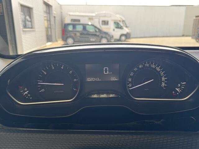 Peugeot 2008 1.2 PureTech Active Airco Cruise-Control CarPlay