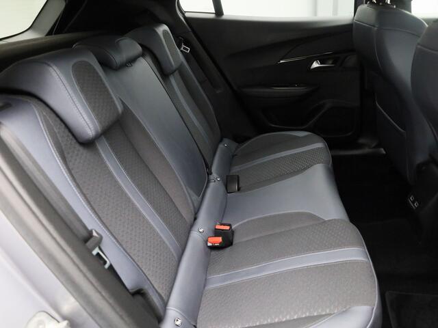 Peugeot 2008 1.2 PureTech 130 PK Automaat Allure | NAVI | CAMERA | CARPLAY