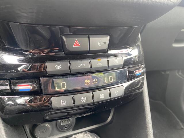 Peugeot 2008 BWJ 2017 | 1.2 PT 111PK GT-LINE | CLIMA | NAVI | TREKHAAK | LEDER/STOF | PDC | CRUISE | SPORTSTOELEN