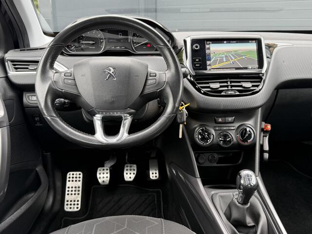 Peugeot 2008 1.2 PureTech Blue Lion Navi, Airco,Cruise,Dealer Onderhouden,Pdc,Lm Velgen,Apk tot 12-2025