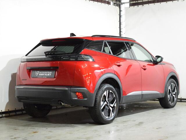 Peugeot 2008 1.2 PureTech 100 Allure NAVIGATIE | CARPLAY | E.C.C. | ACHTERUITRIJCAMERA MET SENSOREN | 15.350km