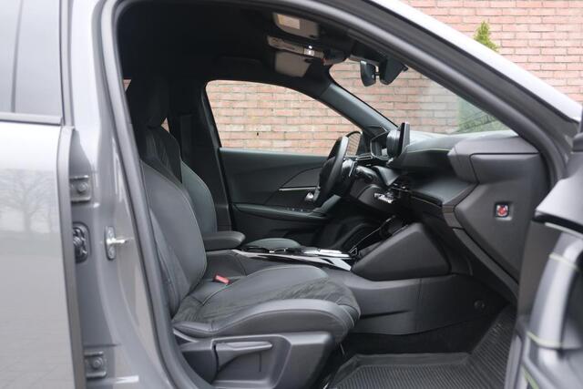 Peugeot 2008 1.2 PureTech 130pk EAT8 GT Pack | Navi | App Connect | Adaptive Cruise | Keyless | Alcantara | Camera | PDC