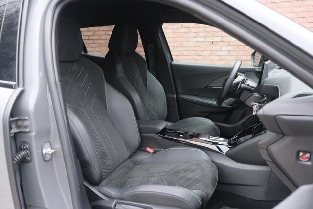 Peugeot 2008 1.2 PureTech 130pk EAT8 GT Pack | Navi | App Connect | Adaptive Cruise | Keyless | Alcantara | Camera | PDC
