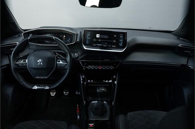 Peugeot 2008 1.2 PureTech GT Pack 130PK Pano CarPlay Trekhaak 1e Eig