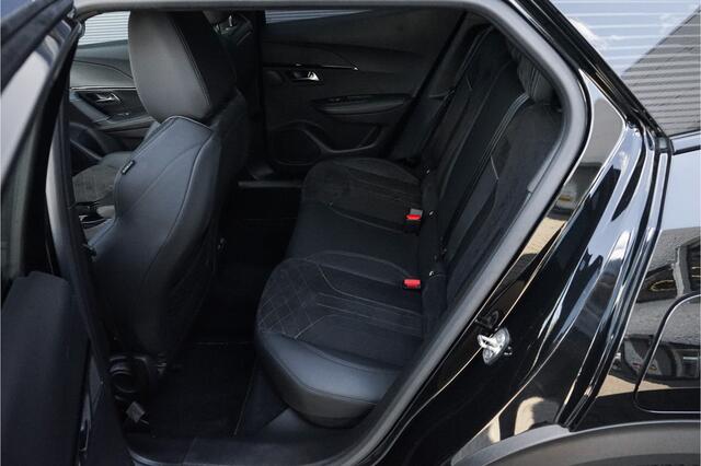 Peugeot 2008 1.2 PureTech GT Pack 130PK Pano CarPlay Trekhaak 1e Eig
