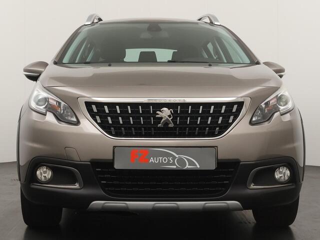 Peugeot 2008 1.2 PureTech Blue Lease Executive - Trekhaak - Parkeersensoren A + Camera - Cruise Control - Airco