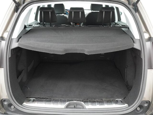 Peugeot 2008 1.2 PureTech Blue Lease Executive - Trekhaak - Parkeersensoren A + Camera - Cruise Control - Airco