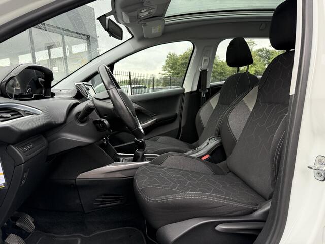 Peugeot 2008 1.2 PureTech Blue Lion Pano,Navi,Pdc,110pk,Airco,Cruise,Lm velgen,4 Nieuwe Banden,Apk tot 07-2026