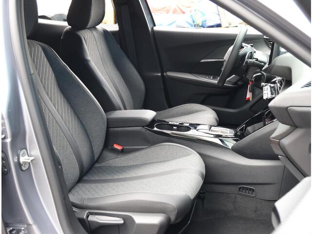 Peugeot 2008 1.2 Hybrid 136PK Allure | AUTOMAAT | AppleCarPlay/AndroidAuto | Climate Control | Adaptive Cruise Control | 360'Camera | FULL LED | Navigatie | LMV | Parkeersensoren | Privacy Glass | Isofix |