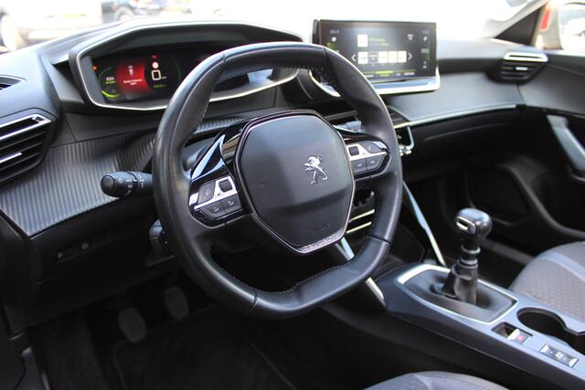 Peugeot 2008 1.2 PureTech GT-Line | Trekhaak | Panoramadak | Adaptive