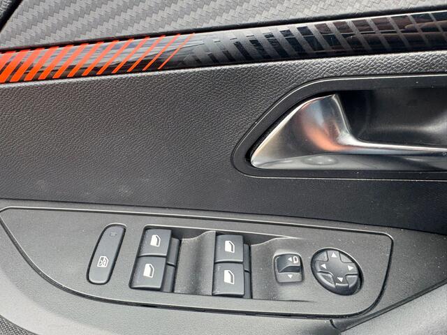 Peugeot 2008 1.2 PureTech Active Pack
