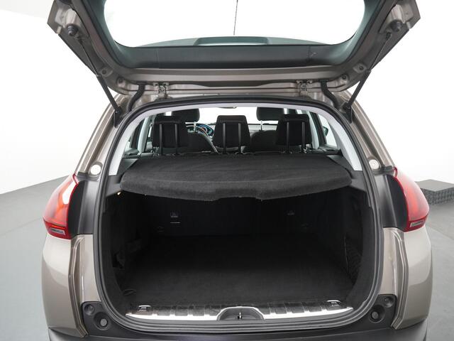 Peugeot 2008 1.2 PureTech Blue Lease Executive - Navigatie - Trekhaak - Climate Control