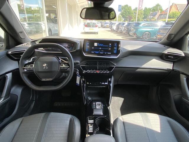 Peugeot 2008 1.2T 130pk Automaat Allure Pack | Achteruitrijcamera | Navigatie | Digitale Cockpit | Privacy Glass | Apple Carplay/Android Auto | Parkeersensoren