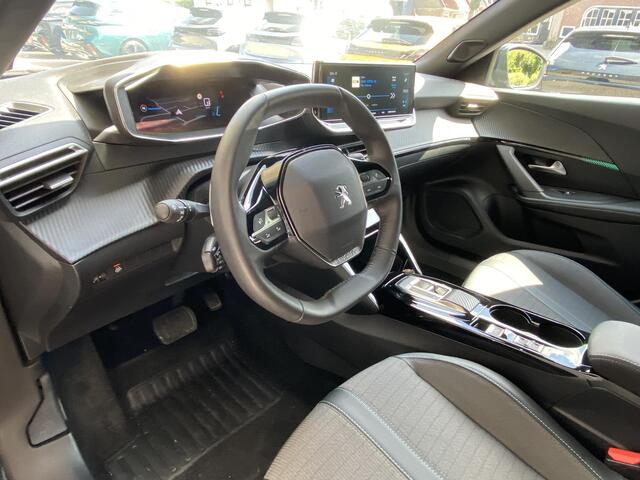 Peugeot 2008 1.2T 130pk Automaat Allure Pack | Achteruitrijcamera | Navigatie | Digitale Cockpit | Privacy Glass | Apple Carplay/Android Auto | Parkeersensoren