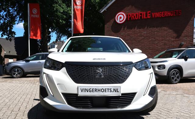 Peugeot 2008 100 Pk Benzine Mooie Luxe Uitvoering * Navigatie * Climate & Cruise Control * Keyless Start Button * Achteruitrij Camera * Vingerhoets; Vierde Generatie Eersteklas Service !