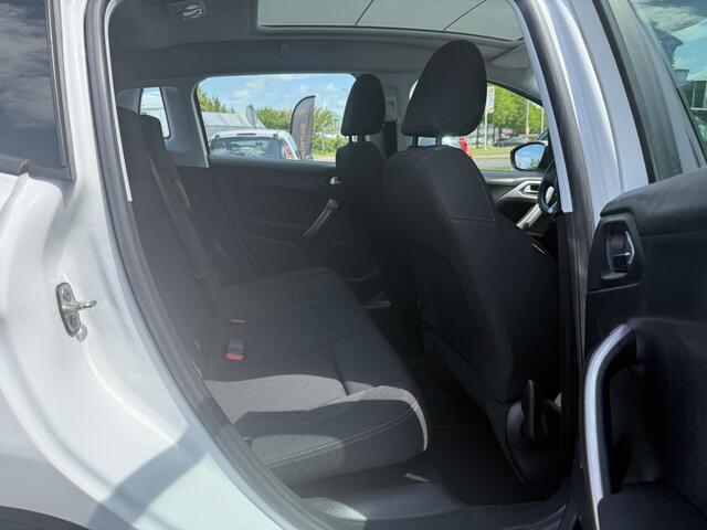 Peugeot 2008 1.2 PureTech Active Automaat,2e Eigenaar,Pano,Navi,Dealer Onderhouden,Airco,Cruise,Extra Set winter,Apk tot 06-2026