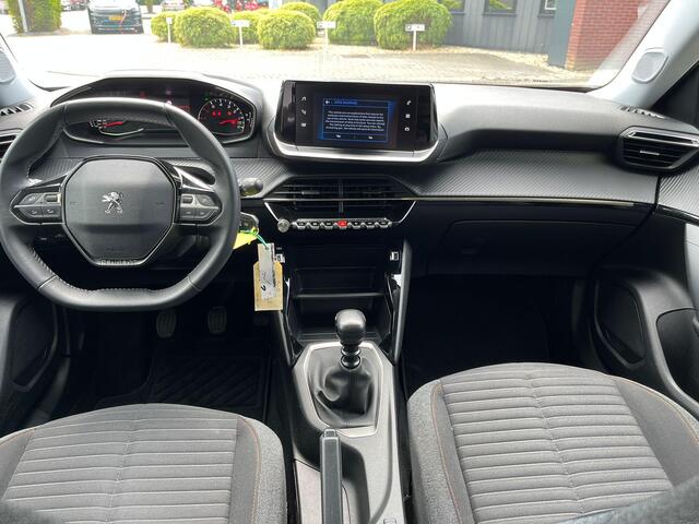 Peugeot 2008 1.2 PureTech Active Camera, Navigatie, Parkeersensoren, Cruise Control