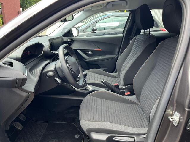 Peugeot 2008 1.2 PureTech Active Camera, Navigatie, Parkeersensoren, Cruise Control
