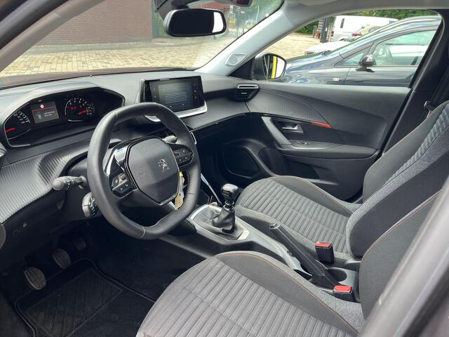 Peugeot 2008 1.2 PureTech Active Camera, Navigatie, Parkeersensoren, Cruise Control