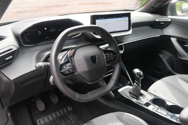 Peugeot 2008 1.2 PureTech 100pk Allure | Navi | App Connect | Climate | Adaptive Cruise | Camera | PDC