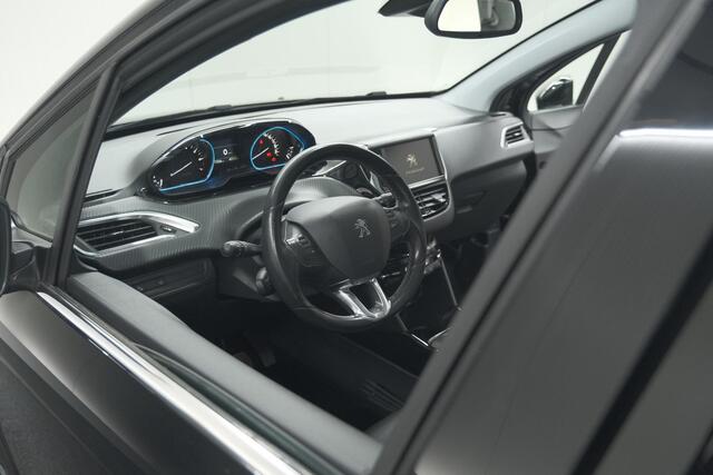 Peugeot 2008 PureTech 130 GT-line | Trekhaak | Camera | Apple Carplay | Parkeersensoren | Navigatie
