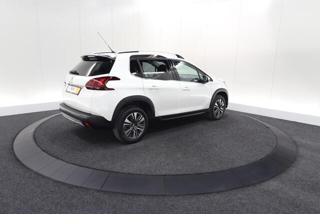 Peugeot 2008 PureTech 130 Allure | Camera | Apple Carplay | Parkeersensoren | Navigatie
