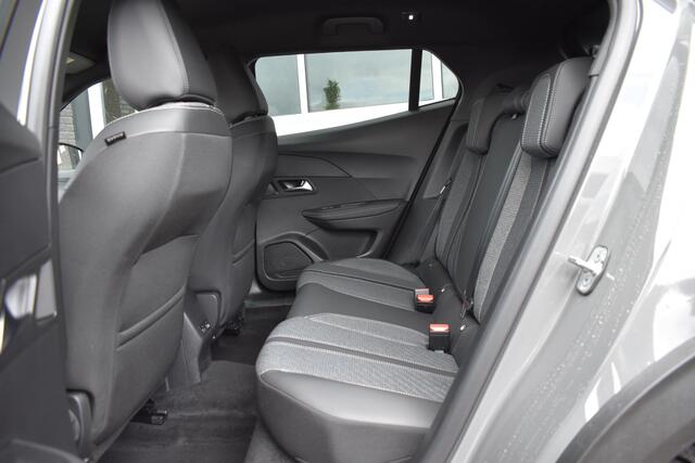Peugeot 2008 1.2 PureTech 130PK Aut. Allure | Navi | Camera | LED | Incl. garantie