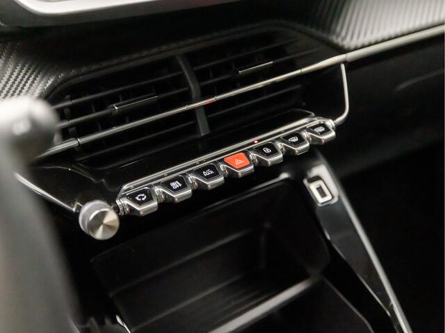 Peugeot 2008 1.2 PureTech Sport (APPLE CARPLAY, LANE ASSIST, PARKEERSENSOREN, SPORTSTOELEN, CRUISE, ELEK PAKKET, NIEUWSTAAT)