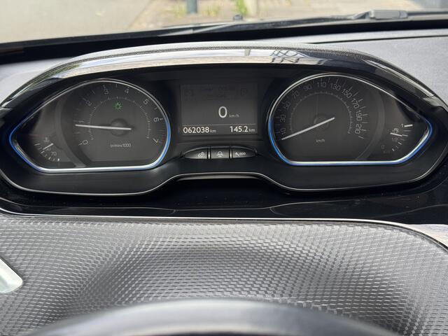 Peugeot 2008 1.2 PureTech Allure | Climate control | Cruise control | Panodak | Camera |