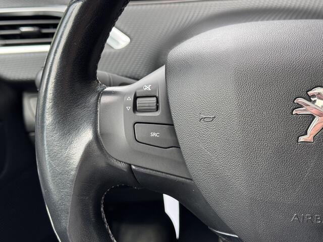 Peugeot 2008 1.2 PureTech Allure | Climate control | Cruise control | Panodak | Camera |