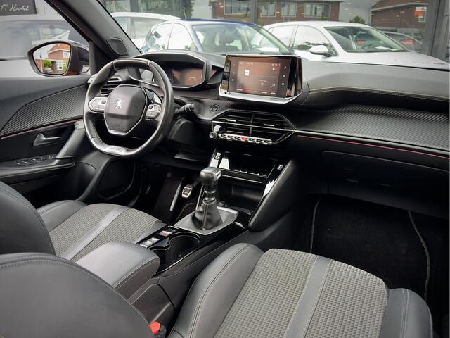 Peugeot 2008 1.2 PURE TECH GT-LINE TWO-TONE PANODAK LEDER DIGI-DASH APPLE-CARPLAY LED LMV PDC