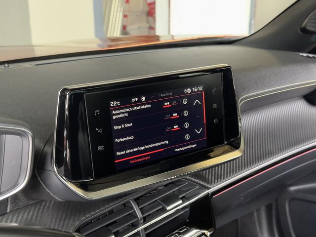 Peugeot 2008 1.2 PURE TECH GT-LINE TWO-TONE PANODAK LEDER DIGI-DASH APPLE-CARPLAY LED LMV PDC