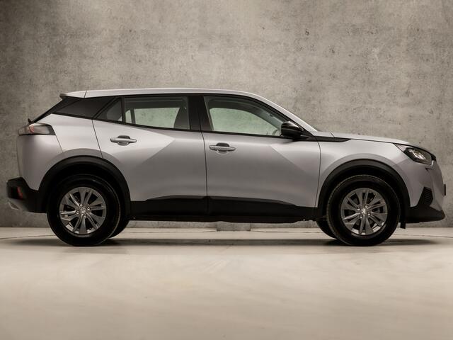 Peugeot 2008 1.2 PureTech Allure Sport Automaat (APPLE CARPLAY, GROOT NAVI, LANE ASSIST, SPORTSTOELEN, PARKEERSENSOREN, LED KOPLAMPEN, DAB+, CRUISE, NIEUWSTAAT)