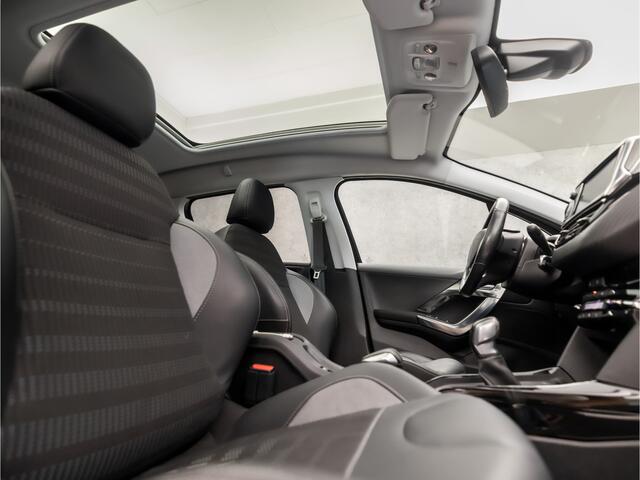 Peugeot 2008 1.2 PureTech Sport (PANORAMADAK, APPLE CARPLAY, NAVIGATIE, LEDER, CLIMATE, SPORTSTOELEN, LM VELGEN, PARKEERSENSOREN, NIEUWE APK, NIEUWSTAAT)