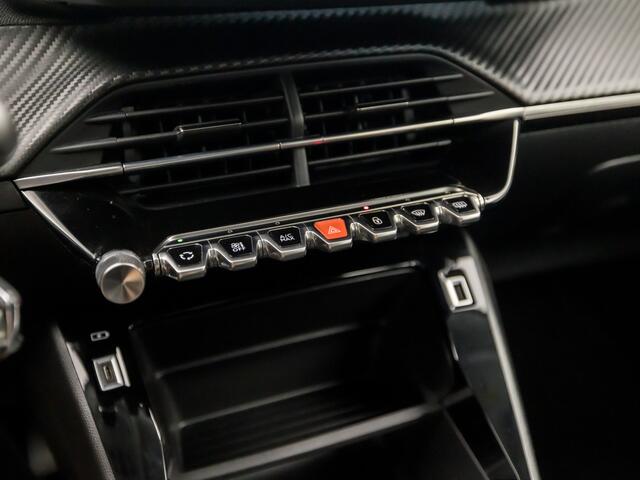 Peugeot 2008 1.2 PureTech Sport (APPLE CARPLAY, GROOT NAVI, 360 CAMERA, TREKHAAK, SPORTSTOELEN, LM VELGEN, PARKEERSENSOREN, CRUISE, NIEUWE APK, NIEUWSTAAT)