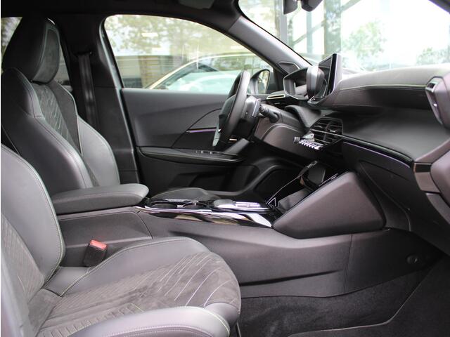 Peugeot 2008 1.2 PureTech 130 GT | Navi / Alcantara / Camera