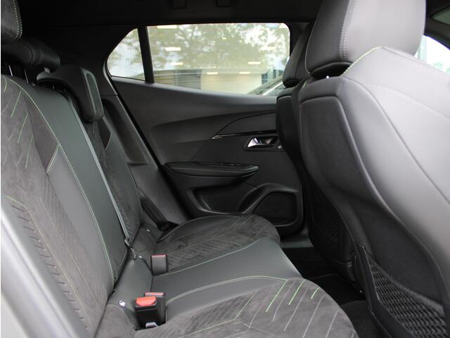 Peugeot 2008 1.2 PureTech 130 GT | Navi / Alcantara / Camera