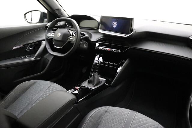 Peugeot 2008 1.2T 100pk Allure | Full LED | Apple Carplay/Android Auto | Climate Control | Parkeersensoren achter | 17'' LM Velgen