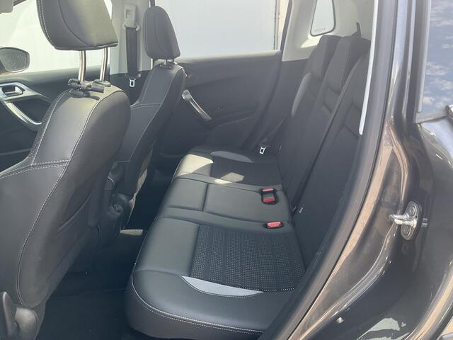 Peugeot 2008 1.2 PureTech Allure Trekhaak Pano Nav/Cam Cruise Voll.Onderhouden!