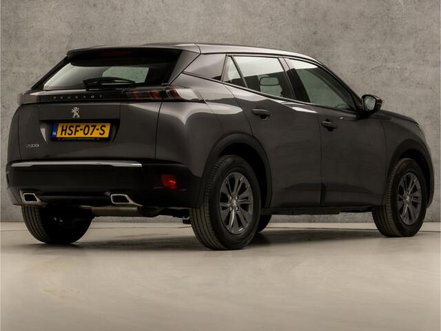 Peugeot 2008 1.2 PureTech Sport Automaat (APPLE CARPLAY, GROOT NAVI, LM VELGEN, SPORTSTOELEN, LED KOPLAMPEN, PARKEERSENSOREN, LANE ASSIST, NIEUWSTAAT)