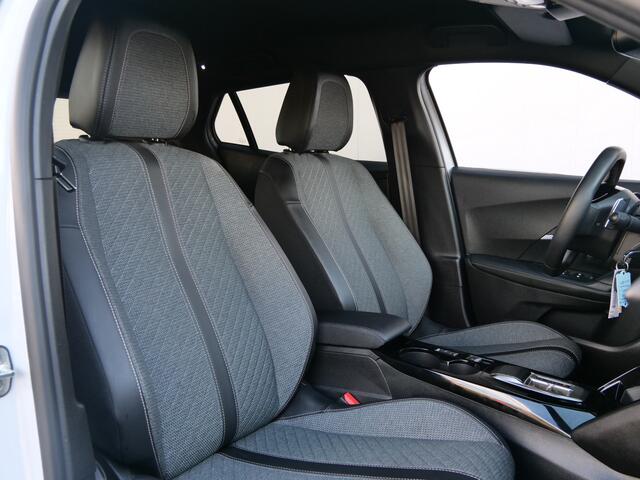 Peugeot 2008 1.2 PureTech 130pk Allure Automaat Navigatie / Camera / LED