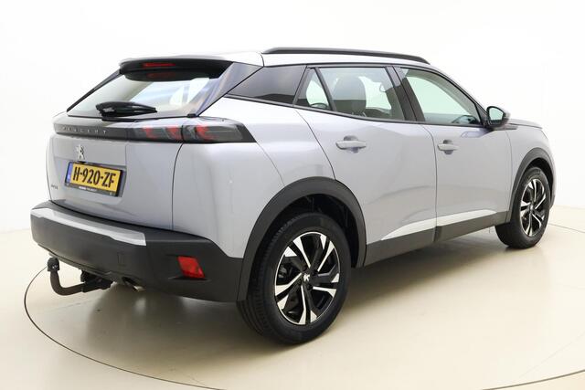 Peugeot 2008 1.2 PureTech Allure | Navigatie | Climate control | Trekhaak | Camera | Lichtmetalen velgen | Dakrails | Cruise control | Bluetooth
