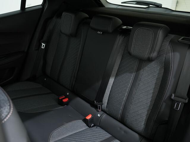 Peugeot 2008 1.2 PURETECH 130PK ALLURE EAT8 | Carplay | Adaptive Cruise | Camera