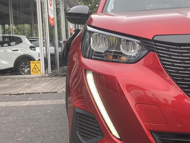 Peugeot 2008 1.2 PureTech Active Pack | Apple Carplay/Android Auto | Cruise control | Afneembare Trekhaak | Navigatie via App |