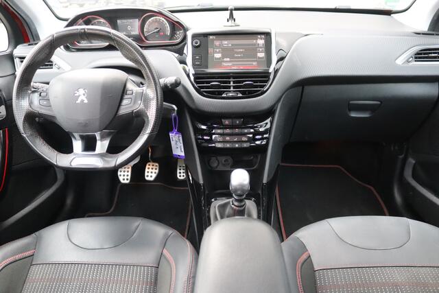 Peugeot 2008 1.2 PureT. 130PK GT-line 1-ste-eigenaar/Trekhaak/Panoramadak/Camera/Carplay-android