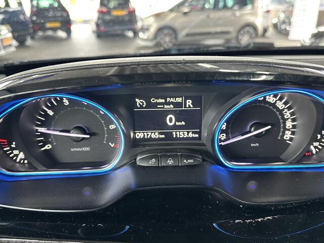 Peugeot 2008 1.2 PureTech Allure Automaat | Carplay | Clima | Navi.