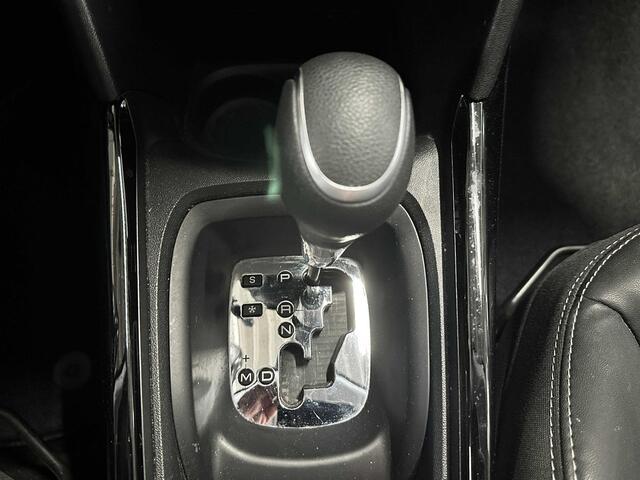 Peugeot 2008 1.2 PureTech Allure Automaat | Carplay | Clima | Navi.