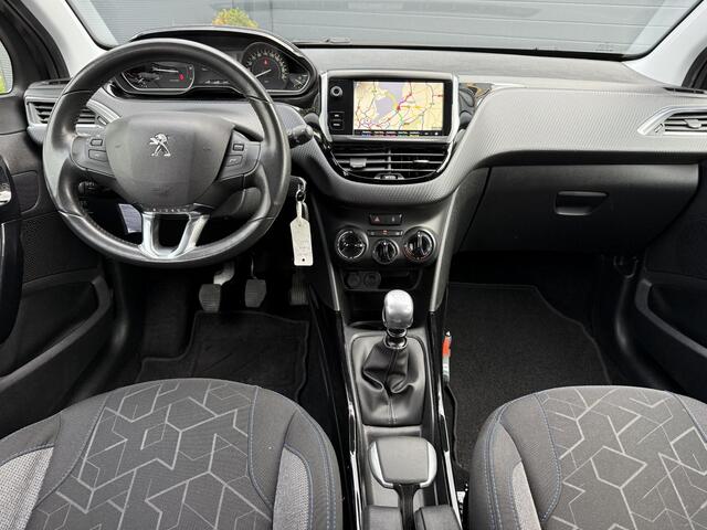 Peugeot 2008 1.2 PureTech Signature 1e Eigenaar,Dealer Onderhouden,Navi,Airco,Cruise,110pk,6 Bak,Lm velgen,Weinig km,N.A.P,Pdc,Nieuwe Apk bij Aflevering